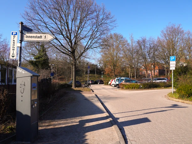 Parkplatz hinter der Sülzmauer