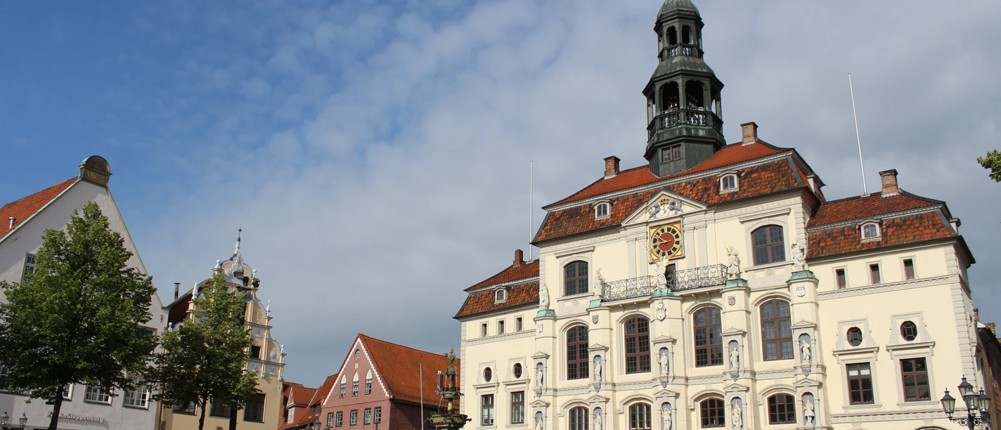Rund ums Lüneburger Rathaus_CC BY-SA_©Lüneburg Marketing GmbH.jpg