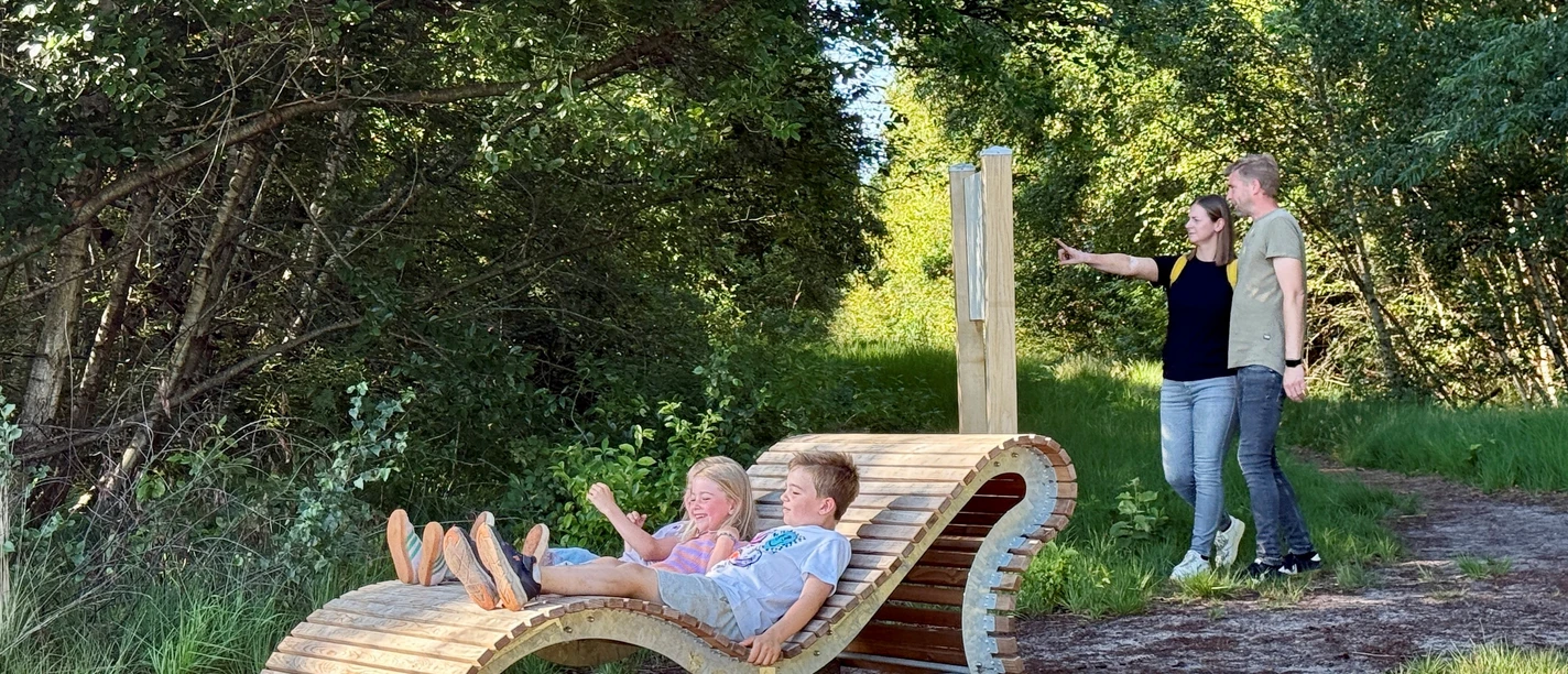 Das Waldsofa lädt ein zum Innehalten..jpg