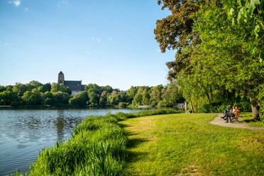 Schlossteich Chemnitz, Blick auf Schlosskirche