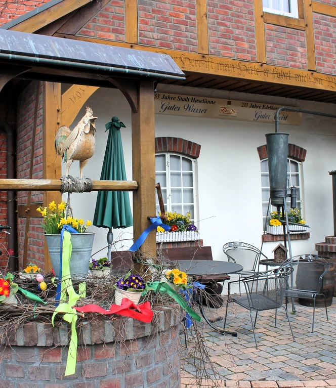 Haselünner Osterbrunnen 2026 – Rosche ©Emsland Tourismus GmbH.JPG