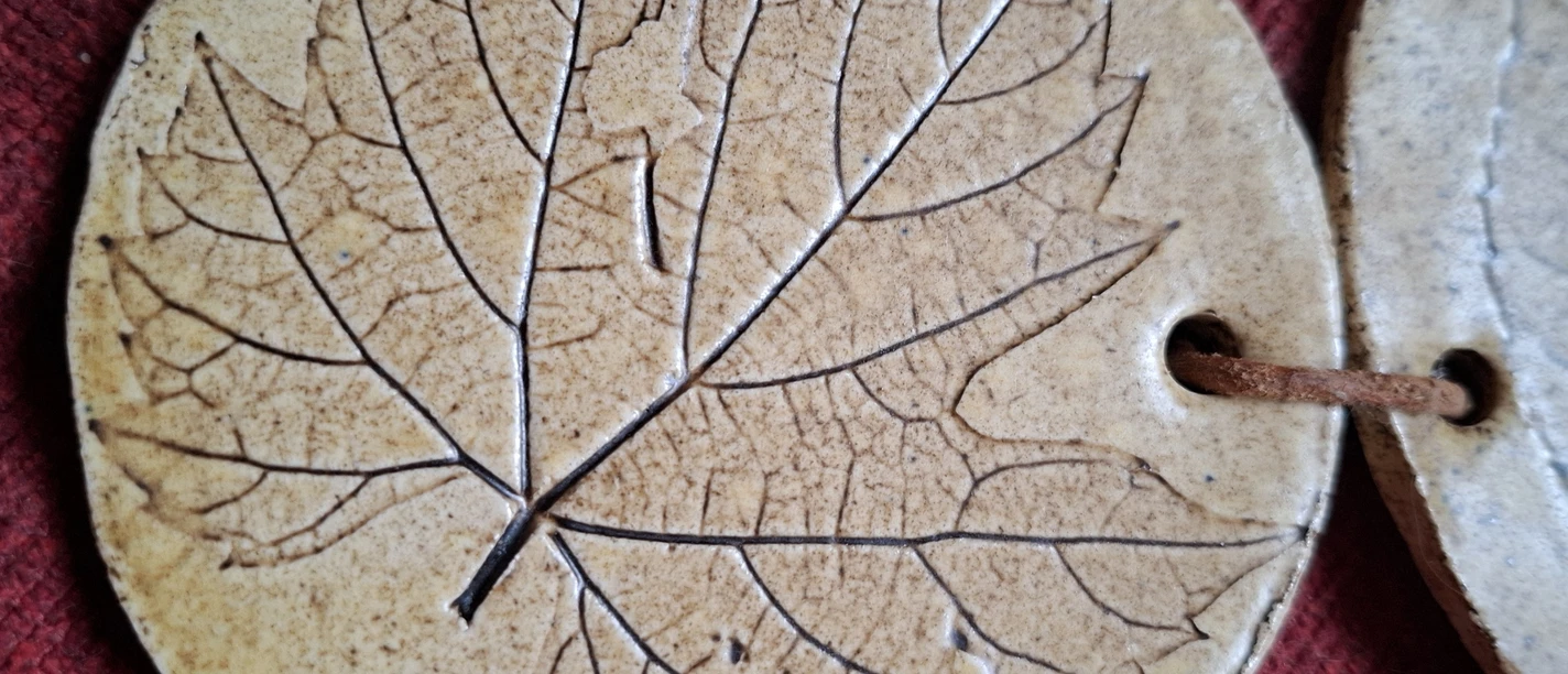 Heidi Halberstadt - Keramik im Garten