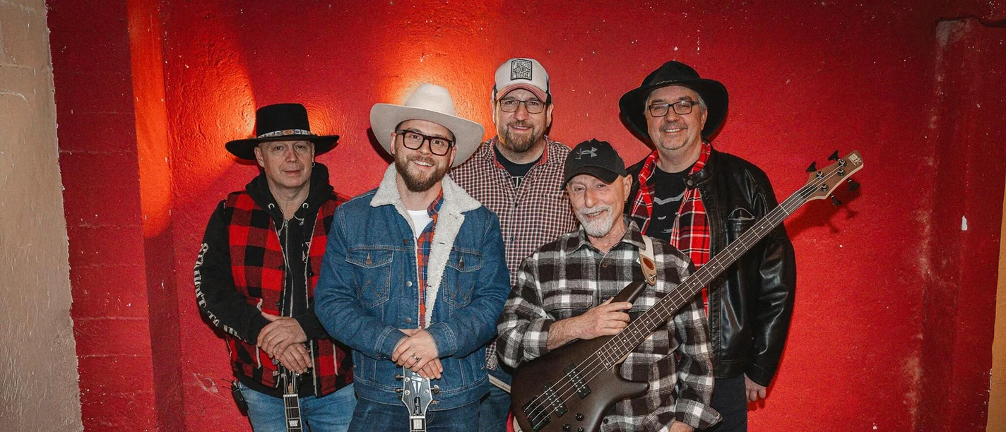 Red-Oax-Pressebild.jpeg Die Musiker der Band Red Oax