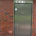 Öffentliches Behinderten-WC in Steinhude_außen.JPG