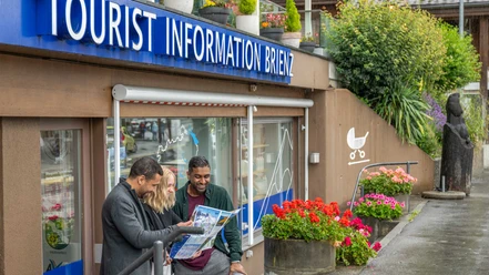 tourist-info-brienz-gaeste-karten-eingang.jpg