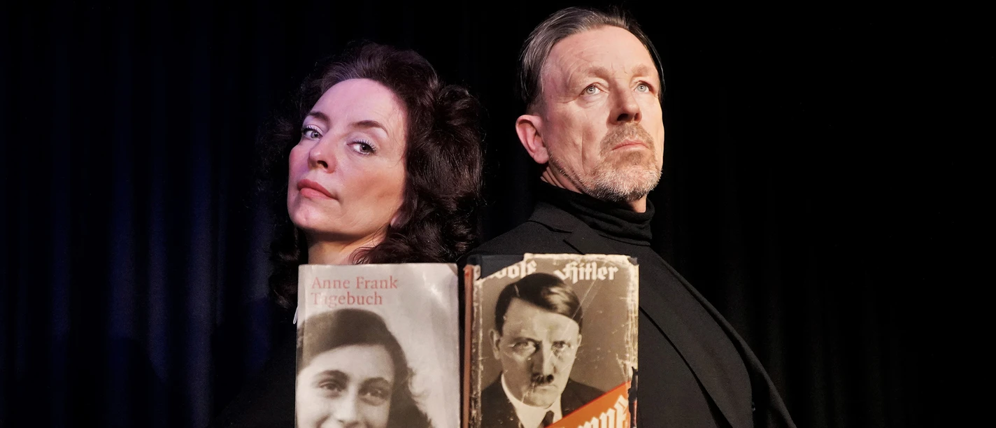 Annes Kampf - Anne Frank vs. Adolf Hitler