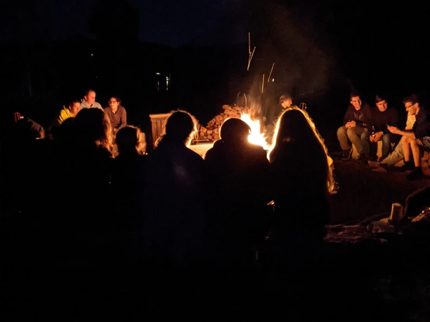Osterfeuer Kirche am See auf Scheid