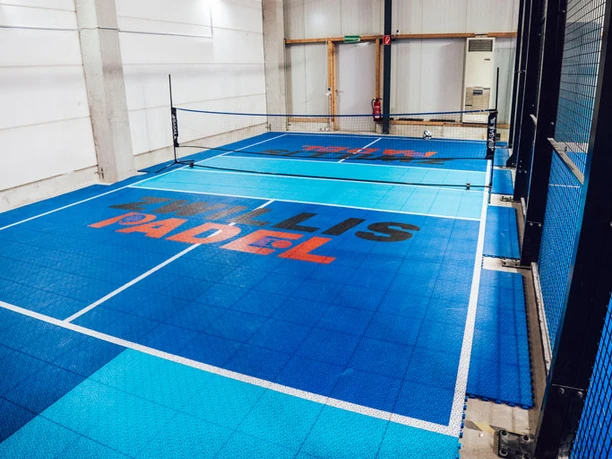 Spielfeldansicht Zwillis Padel