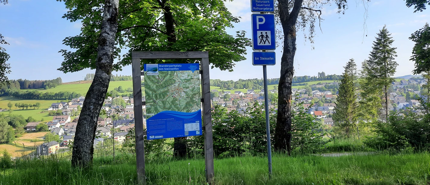 Aussichtsreicher Wanderparkplatz in Erndtebrück