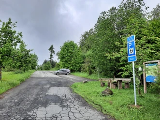 Ausreichend Parkplätze sind in Zinse vorhanden