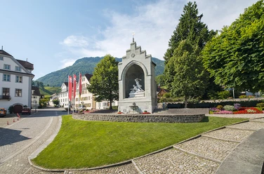 Tourismus Stans Entdecken Sehenswuerdigkeiten Stans Winkelrieddenkmal