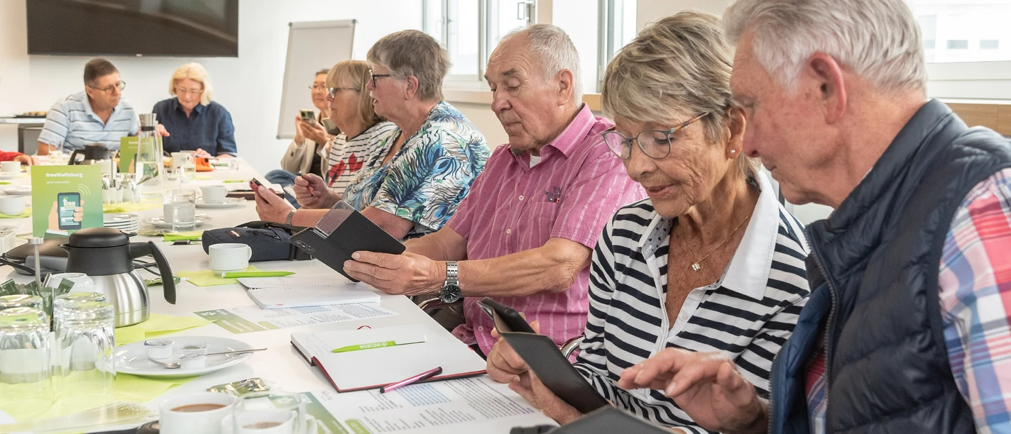 Smartphone-Schulung Senioren am 16.06. im WNT Smartphone-Schulung Senioren am 16.06. im WNT