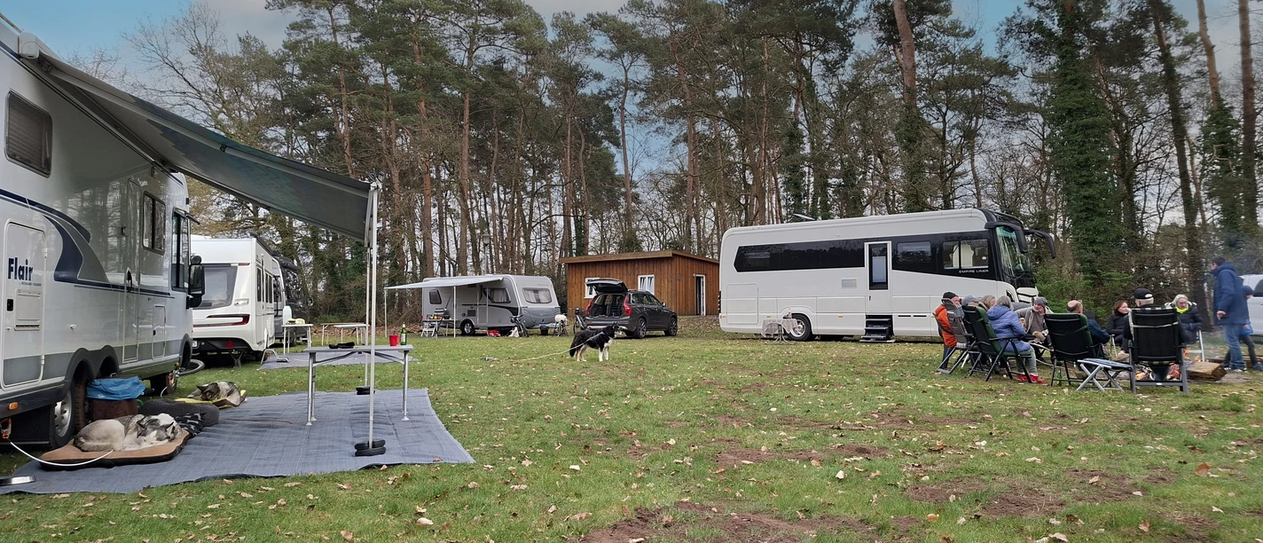 himmelblau.jpg Wohnmobilstellplatz "Hollager Mühle"