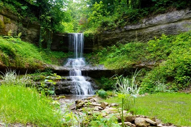 Neuenkirch_Wasserfall_Lippenrueti.jpg