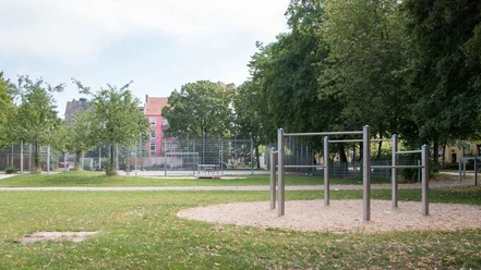 IMG_7692_WEB.jpg Spiel- und Streetballplatz Frenssenstraße