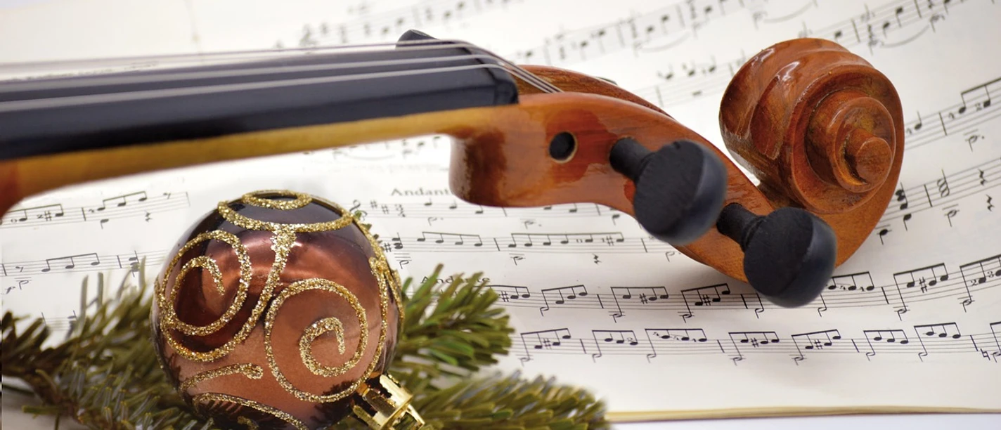 Violine und Notenblatt