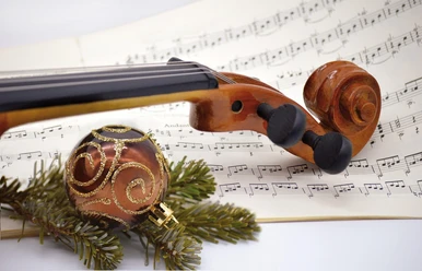 Violine und Notenblatt