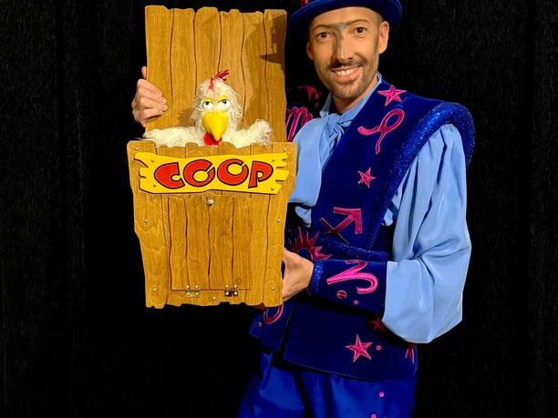 Dennis Rush mit Huhn