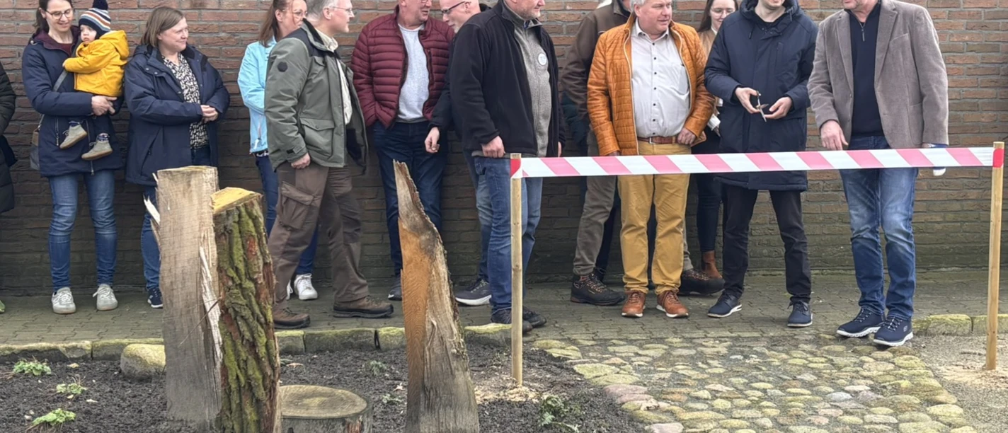 Ganz offiziell wurde der Geologische Garten eröffnet..JPEG