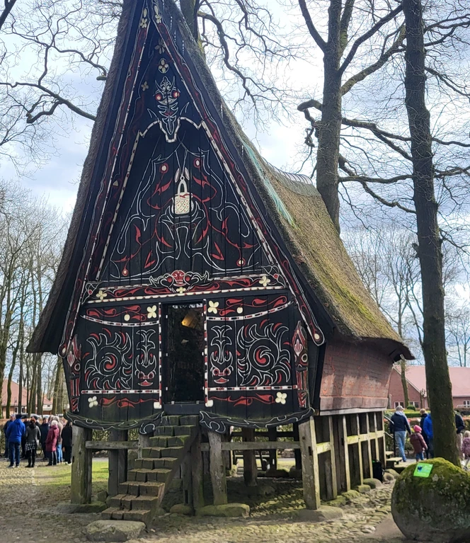 Die Saison startet im Batakhaus..jpg