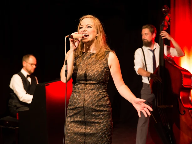 Hildegard-Knef-c-Lukas Grey (2).jpg