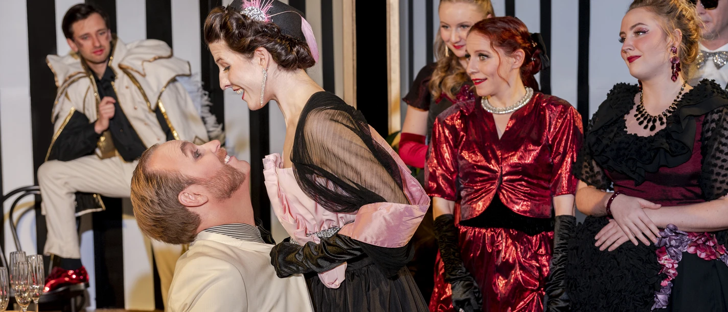 0006_Fledermaus_Kammeroper Köln_copyright Hannah Hilger.jpg