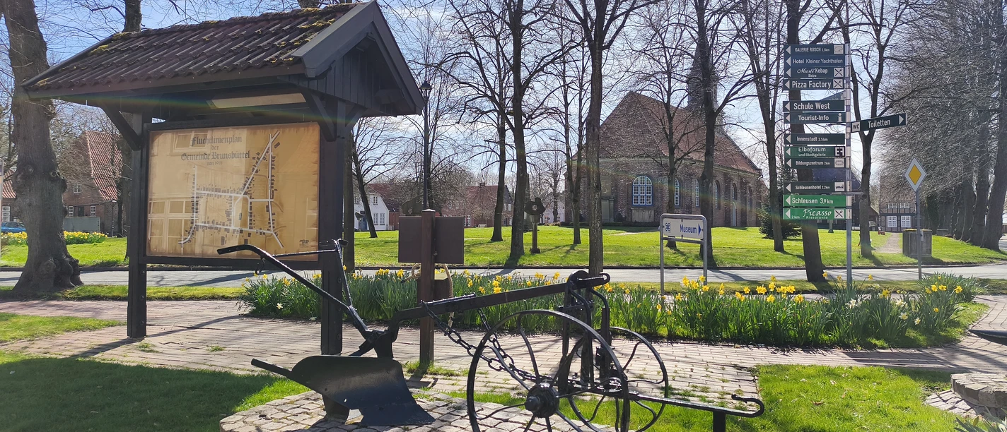 Brunsbüttel_historischer-Ortskern_Denkmal.jpg