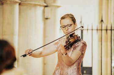 Franziska Brinkmann, Violine (c) Thomas Mohn.jpg