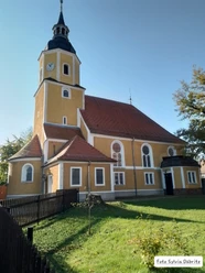 Leipzig-Region-Kirche-Wermsdorf-Sylvia-Däbritz.jpg Blick auf die Kirche Wermsdorf
