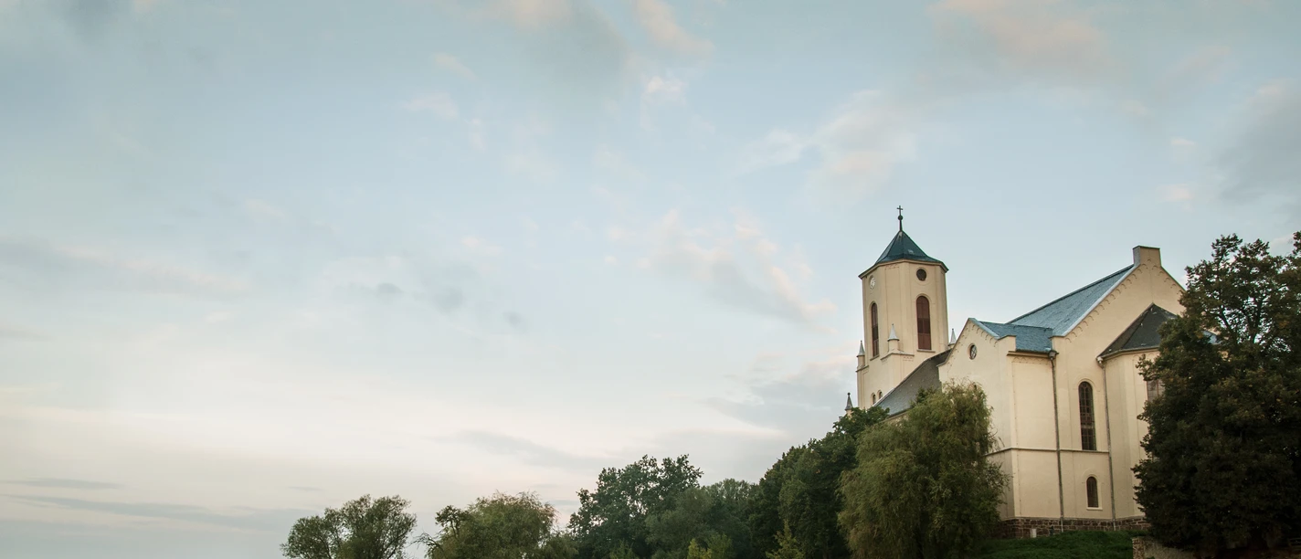 Leipzig-Région-Leisnig-Polditz-Église-Alexander-Fleischmann.jpg Vue sur l'église de Polditz