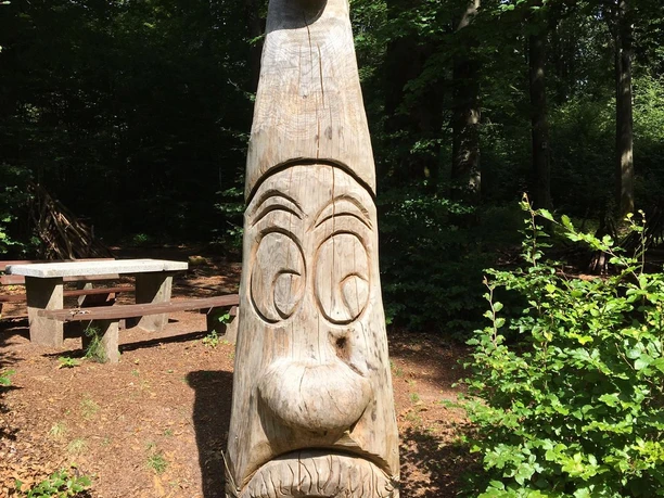 Wichtelpfad Sievershausen_Holzwichtel