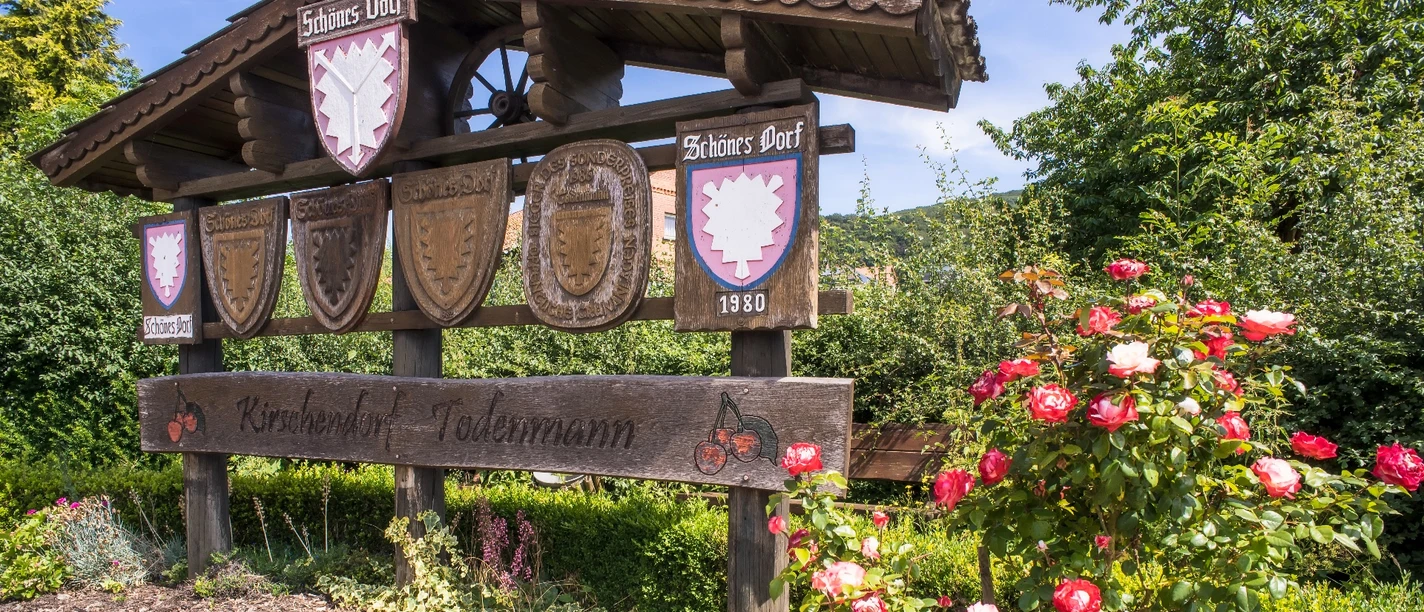 Willkommens-Tafel in Todemann