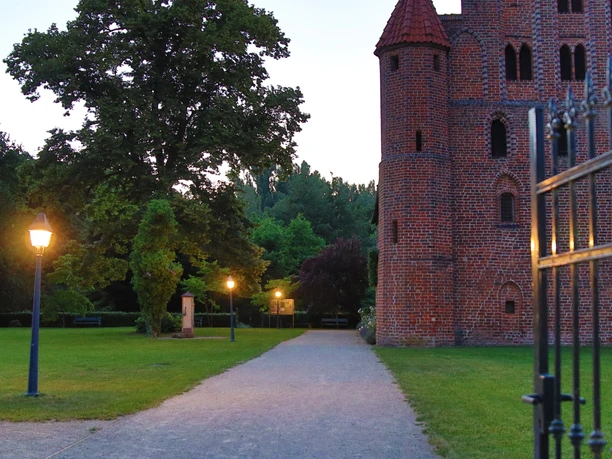 Wienhausen-Ortskern-Nacht-dunkel-ccbysa-vdb-20201117-007.jfif