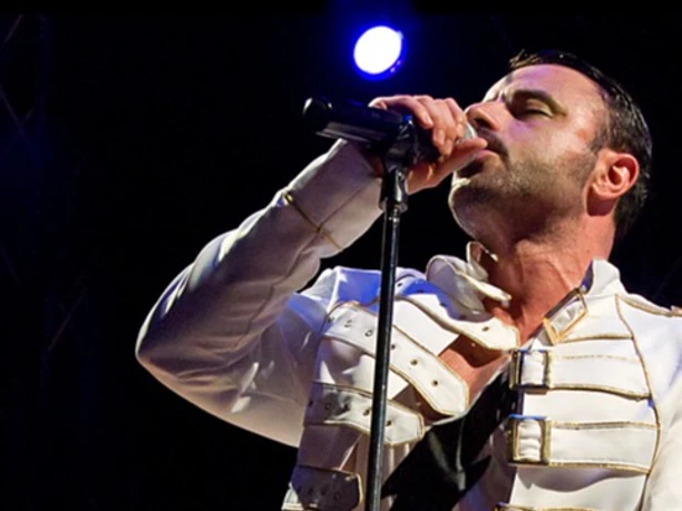 Taglio Manifesto Caterina T Photography (c)taglio Manifesto