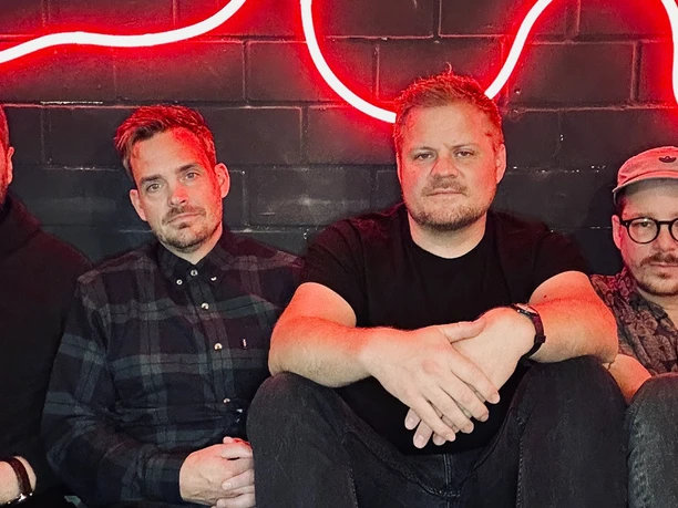 Hundert Bandfoto C Henning Buenemann