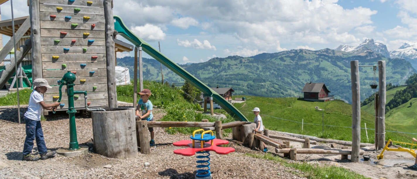 Spielplatz bei der Stoos Hüttä