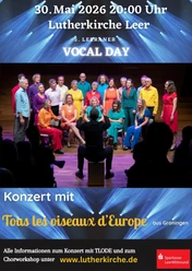 Vocal Day V(1).jpg Plakat für den 5. Leeraner Vocal Day. Ein Chor in bunter Kleidung singt auf einer Bühne.