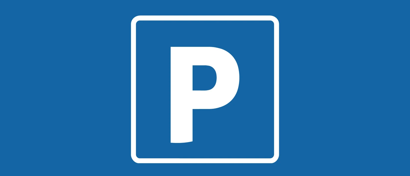 Parken Icon Ein weißes P für Parken auf blauen Hintergrund.