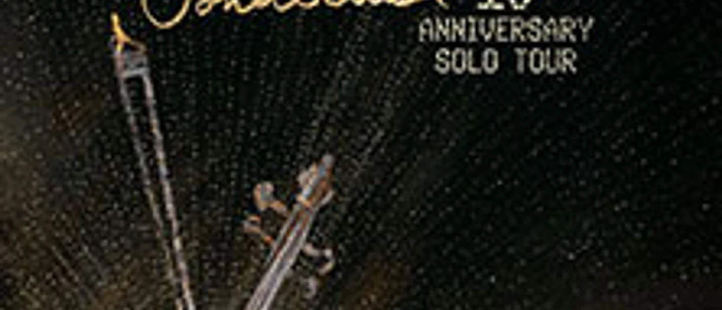 Goldene Schrift zu Kishi Bashi Sonderlust 10th Anniversary Solo Tour vor dunklem Hintergrund.