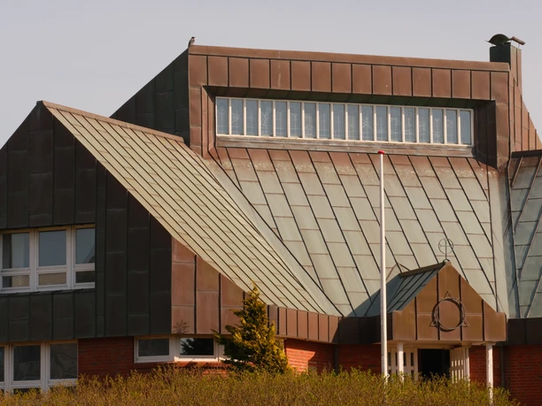 Kirche St Raphael in List