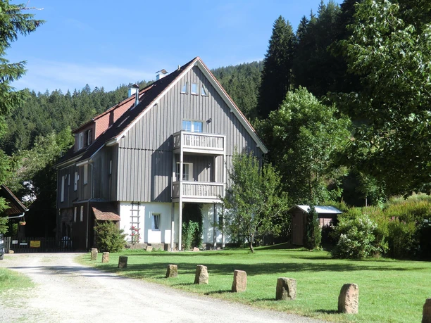 Einfahrt Forsthaus