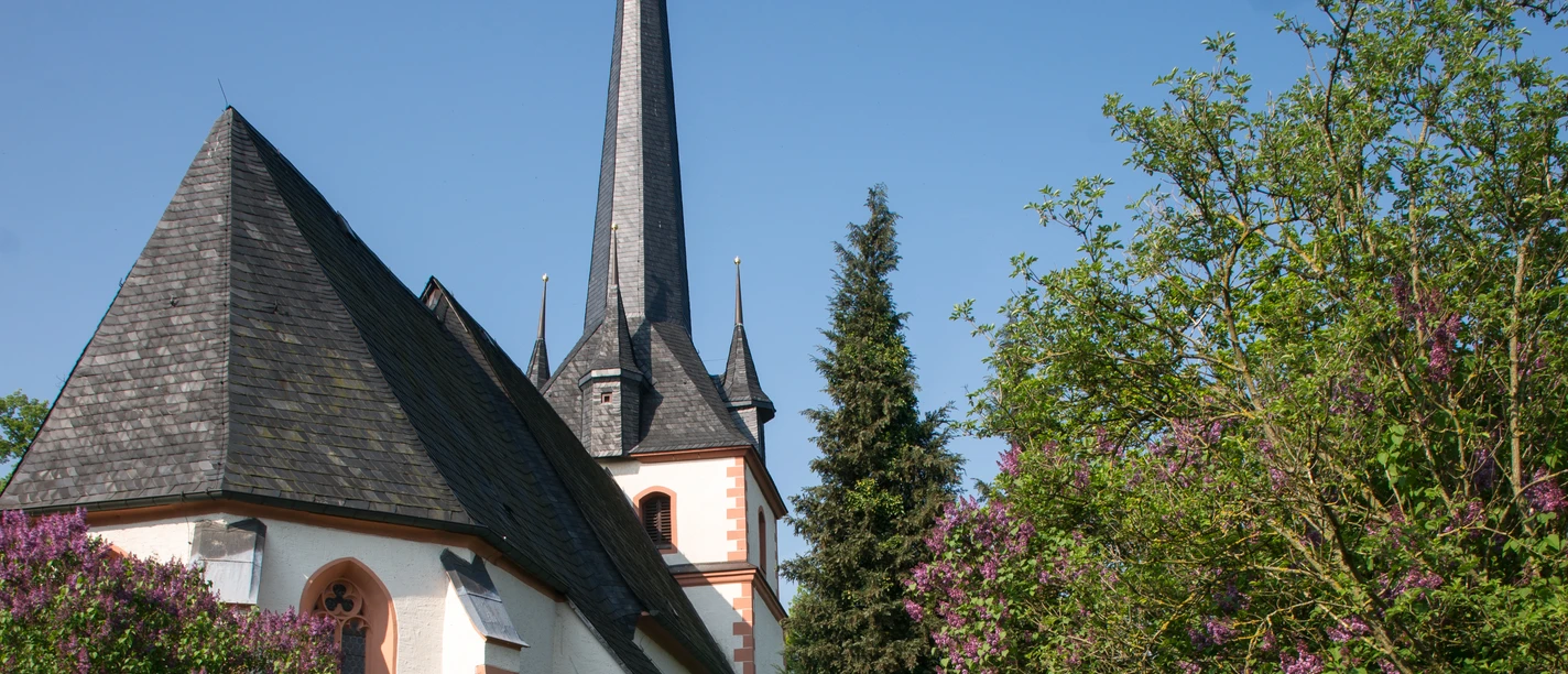 Dorfkirche Podelwitz Blick auf die Dorfkirche Podelwitz