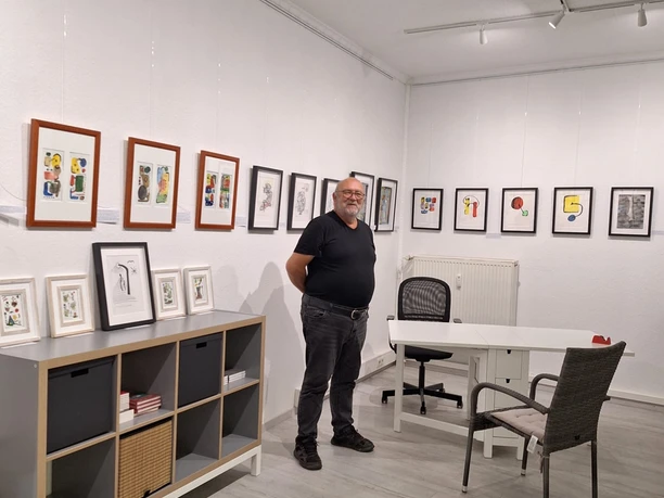 Gerhard Pollheide in der Ausstellung