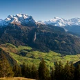 Aussicht von der Gummenalp auf die Bergwelt.