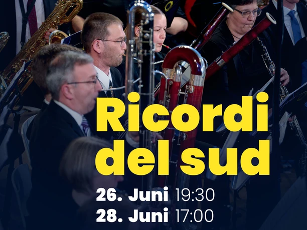 Bläserphilharmonie Aachen_Juni 2026 (c) Bläserphilharmonie Aachen.jpg Plakat eines Konzertes mit Musiker*innen der Bläserphilharmonie Aachen im Hintergrund und Titel sowie Veranstaltungstermine als Text davor.