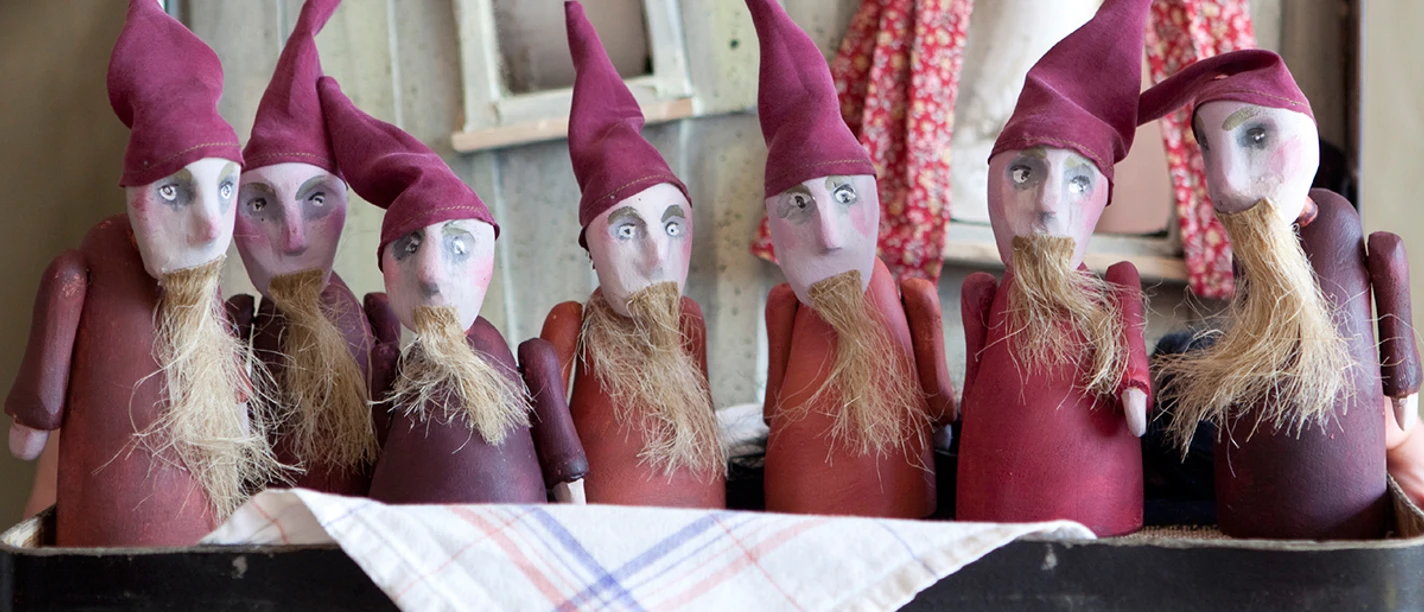 Mensch Puppe_Schneewittchen_01(c) Iris Wolf.jpeg