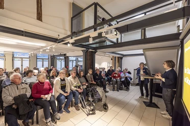 22_Stadtführung Peine, historische Altstadt Peine, Fachwerkhäuser Peine, Sehenswürdigkeiten Peine, Stadtführung Niedersachsen, Peine Innenstadt erleben, Gruppenführung Peine.jpg