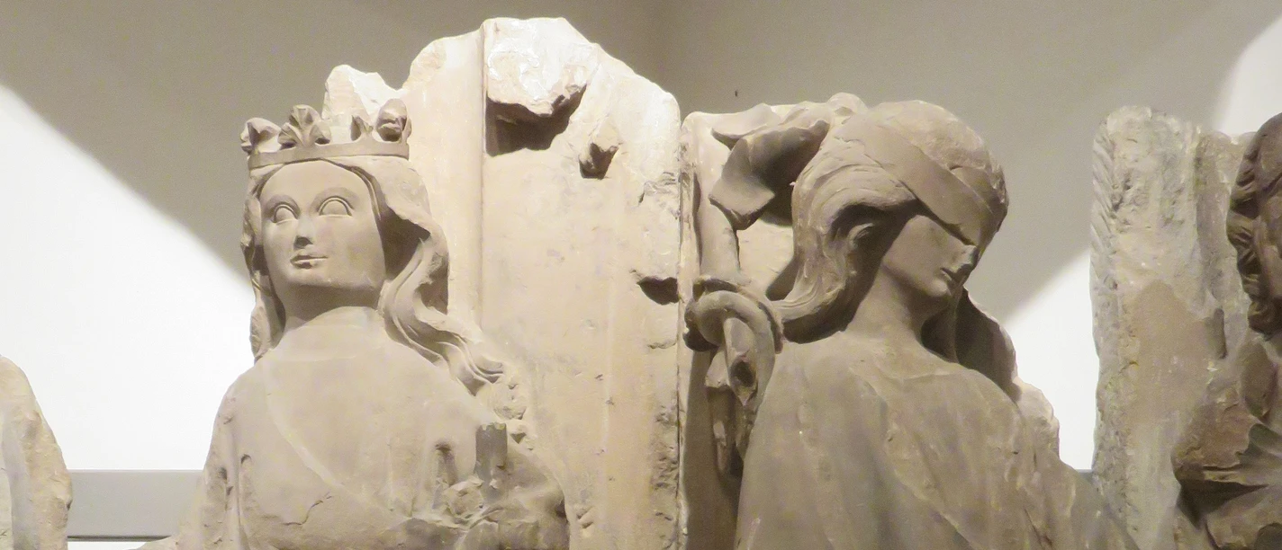 Ecclesia und Synagoge vom Brautportal der Marienkirche Sandstein, frühes 14. Jahrhundert © Museumsquartier Osnabrück