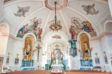 Kath. Pfarrkirche St. Johannes d. Täufer