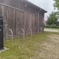 Wentorf DGH.jpeg Radservicestation in Wentorf (A. S.) am Dorfgemeinschaftshaus.
